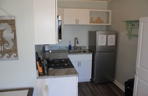North Carolina Coast Condo | Newly Renovated | 1BR/1BA | Pool | Sleeps 4 | Ocean View | Close to Boardwalk