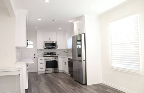 Little Armenia House | Newly Renovated 2 Bed 2 Bath Home
