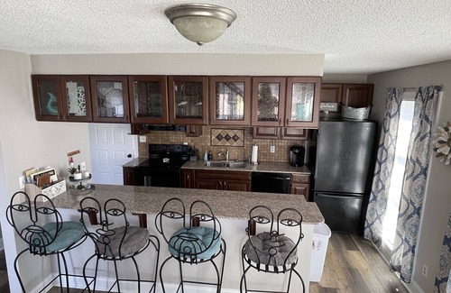 Smith Mountain Lake Condo | Newly Renovated 2 bedroom with loft 1.5 bathrooms, beautiful views, pool, condo