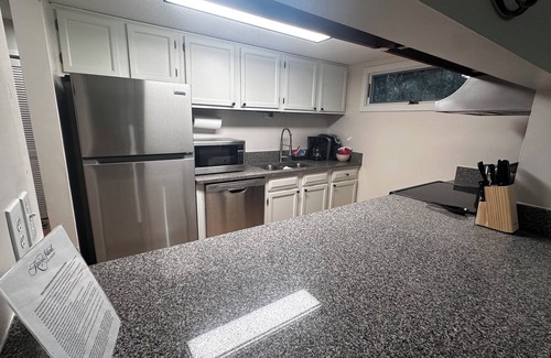 West Beach Village Villa | Newly Renovated 2025 Lagoon View- Resort & POOL Access INCLUDED; 300yds to beach