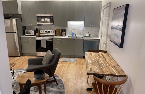 Staunton Apartment | Newly renovated 2BR in downtown Staunton. Apt A