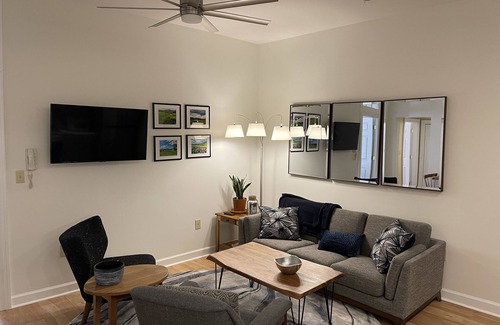 Staunton Apartment | Newly renovated 2BR in downtown Staunton. Apt A