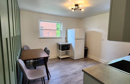 Roselawn Finance Apartment | Newly Renovated 2BR Apartment - Short Walk to Hospital and Business District