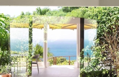 Colombier Villa | Newly Renovated 3 BDRM Modern Villa w Pool