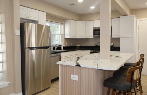 Baileys Crossroads House | Newly Renovated 4BR/3BA Home