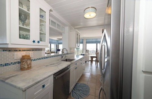 Siesta Key Condo | Newly Renovated 4th Floor Condo Directly Across For The Siesta Key Beach