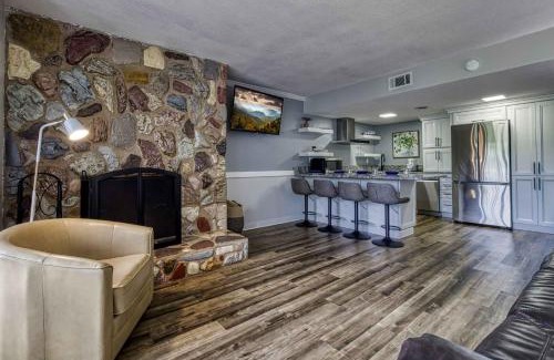 Sevierville House | Newly Renovated 5 Star Condo, Pool, Gorgeous View