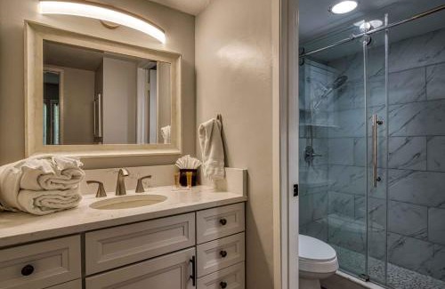 Sevierville House | Newly Renovated 5 Star Condo, Pool, Gorgeous View