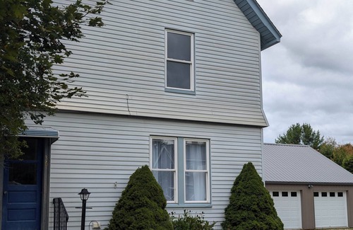 Ellsworth Apartment | Newly Renovated Acadia Apartment Maple Street
