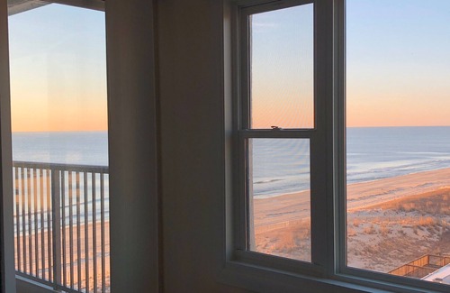 Midtown Ocean City Condo | Newly Renovated And Furnished Oceanfront Condo