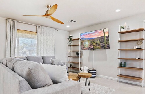 Papago Parkway House | Newly Renovated and Spacious Scottsdale Getaway