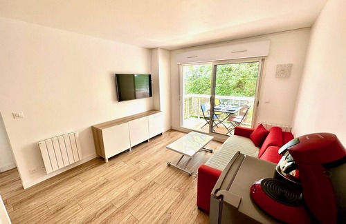 Arcachon Apartment | Newly renovated apartment with swimming pool 10 minutes from the beach.