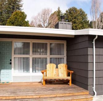 Jacoby Creek House | Newly Renovated Arcata Sunny Mid-Century Gem