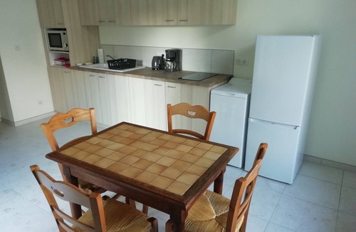 Saumur Cottage | Newly renovated bungalow in a park near the center of Saumur