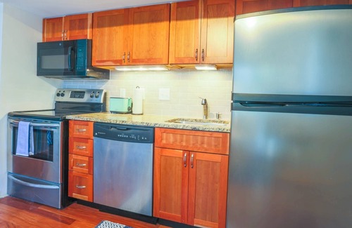 Kiawah Island Condo | Newly Renovated & Comfortably Furnished Villa w/a 2 Min. Walk to Beach & Relaxing Screened Porch