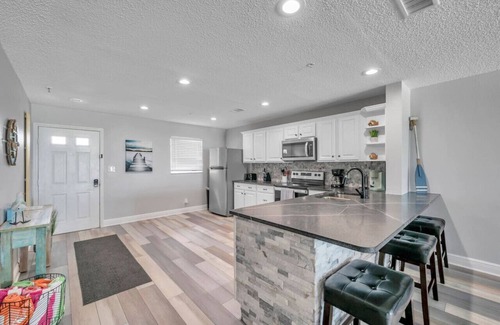 Madeira Beach Condo | Newly Renovated Condo on Madeira Beach!