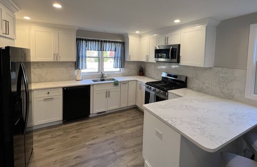 Buzzards Bay House | Newly Renovated Cape House, 3 Bedrooms, Outdoor Pool, Walking distance to Canal