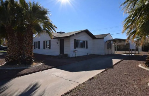 Townsite House | Newly Renovated Charming 3 bedroom Las Vegas Home