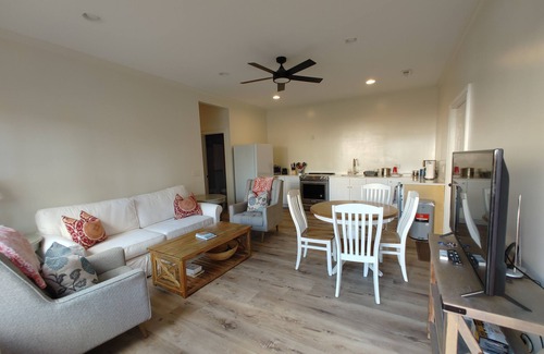 Charleston Cottage | Newly Renovated close to Downtown & Folly Beach