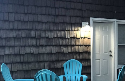 Charleston Cottage | Newly Renovated close to Downtown & Folly Beach