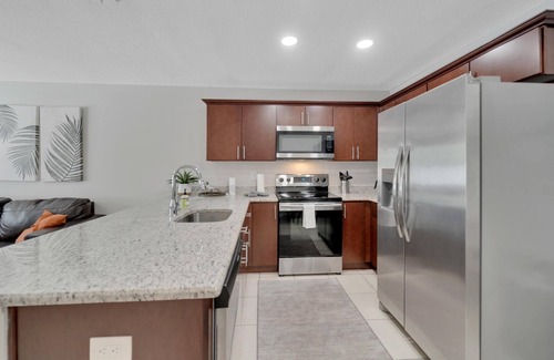 Apollo Beach Condo | Newly Renovated Condo in Apollo Beach !