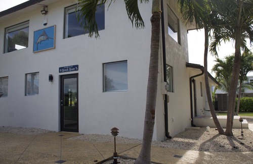 Big Pine Key House | Newly renovated cozy and spacious beach house with breathtaking ocean front