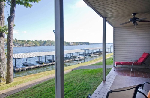 Rockwell Condo | Newly renovated condo with beautiful lake front views