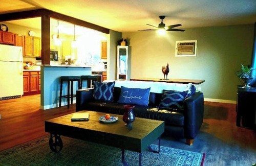 Hood River House | Newly Renovated Condo-Hood River