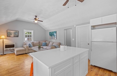 Alton Cottage | Newly Renovated Cottage 4 in Alton Bay, NH