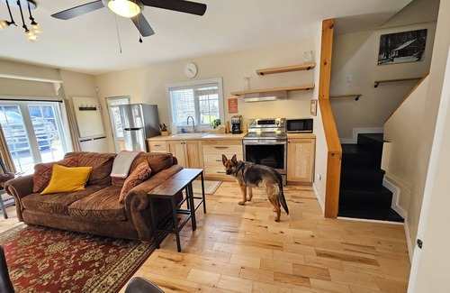 Bolton-Est Cottage | Newly Renovated Cozy Cottage with Wood Burning Stove - Sleeps up to 4