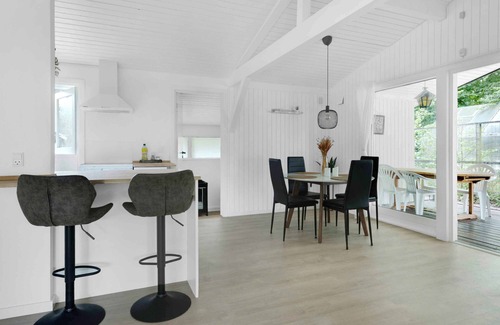 Faxe Ladeplads House | Newly renovated holiday home in the forest