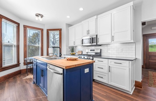 Pleasant Hill Other | Newly Renovated Farmhouse in Family Friendly Pleasant Hill