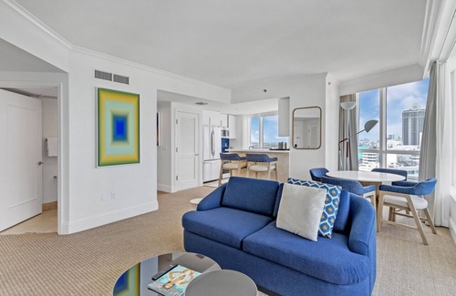 Mid Beach Condo | Newly Renovated - Fontainebleau Tresor 1 Bedroom