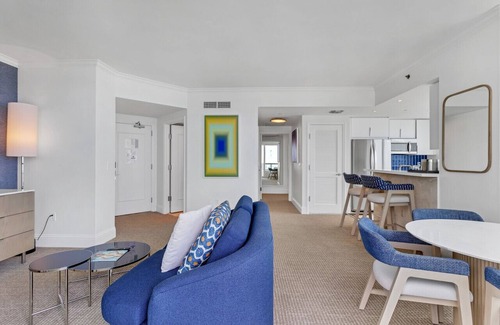 Mid Beach Condo | Newly Renovated - Fontainebleau Tresor 1 Bedroom