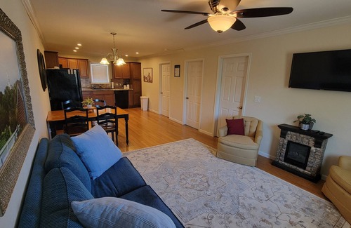 Nauvoo Apartment | Newly Renovated Full Family Apt. - Centrally Located in Nauvoo - some stairs