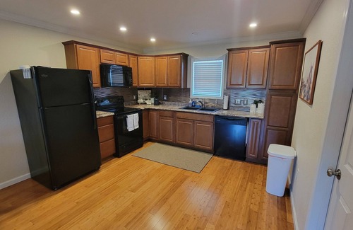 Nauvoo Apartment | Newly Renovated Full Family Apt. - Centrally Located in Nauvoo - some stairs