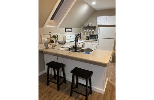 Newfield House | *Newly renovated* guesthouse with beautiful views