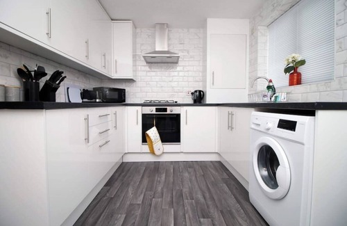 Hanham House | *Newly Renovated home in Bristol- DISCOUNTS*