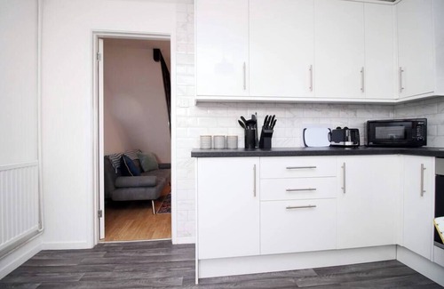 Hanham House | *Newly Renovated home in Bristol- DISCOUNTS*