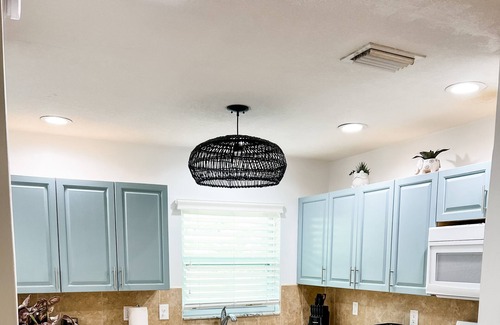 Crystal River House | Newly Renovated Home w/Outdoor Shower, Pool & Tiki Hut!