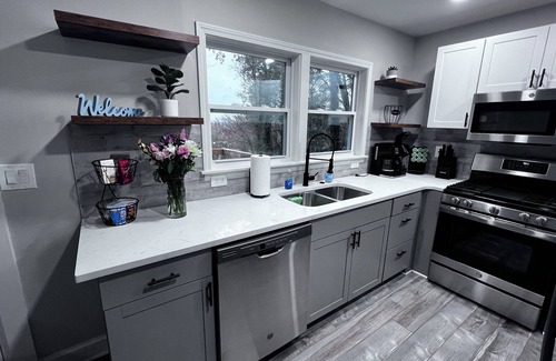 Marietta House | Newly renovated Hideaway 1 mile to the Marietta Square. Pet friendly!