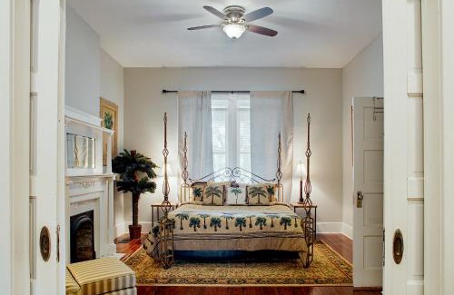 Dixon Park Apartment | Newly Renovated Historic Savannah Townhome!