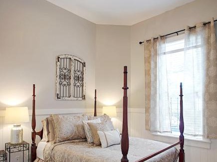 Dixon Park Apartment | Newly Renovated Historic Savannah Townhome!