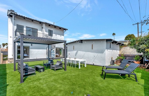 San Onofre House | Newly Renovated House - Hot Tub - eBikes - Fire Pit - Surfboards