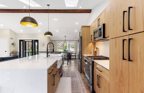 Lake Geneva House | Newly renovated, hot tub, fire table, open concept, walk to lake+town, sleeps 14
