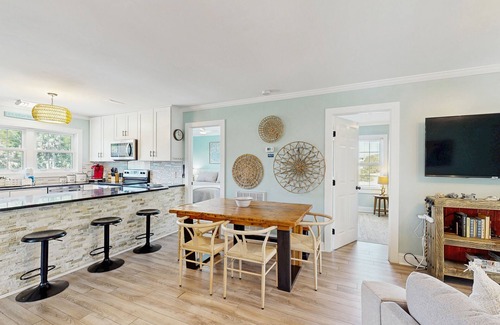 Edisto Island House | Newly renovated lagoon-view home with screen porch & patio - short walk to beach