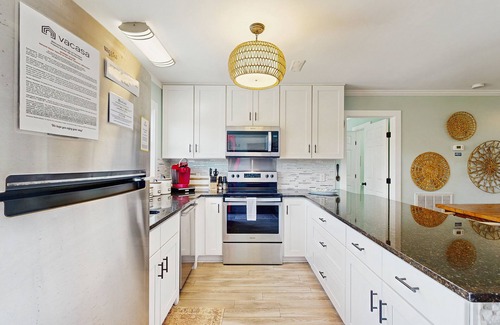 Edisto Island House | Newly renovated lagoon-view home with screen porch & patio - short walk to beach