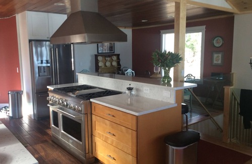 Interlochen House | Newly renovated lake house, fenced in home on Duck Lake, pontoon, pet friendly
