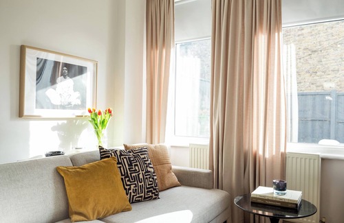 Bruce Grove House | Newly renovated large 4-5 bedroom house