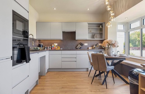 Swarthmoor House | Newly Renovated Luxury Bungalow | Pass the Keys